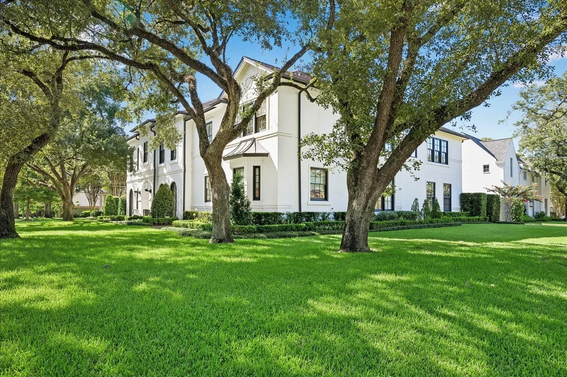 Photo of 1020 River Glynn Drive