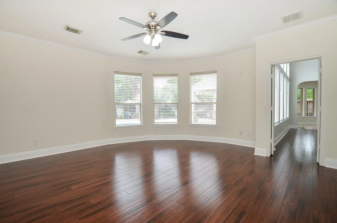 Photo of 2735 Driftwood Drive