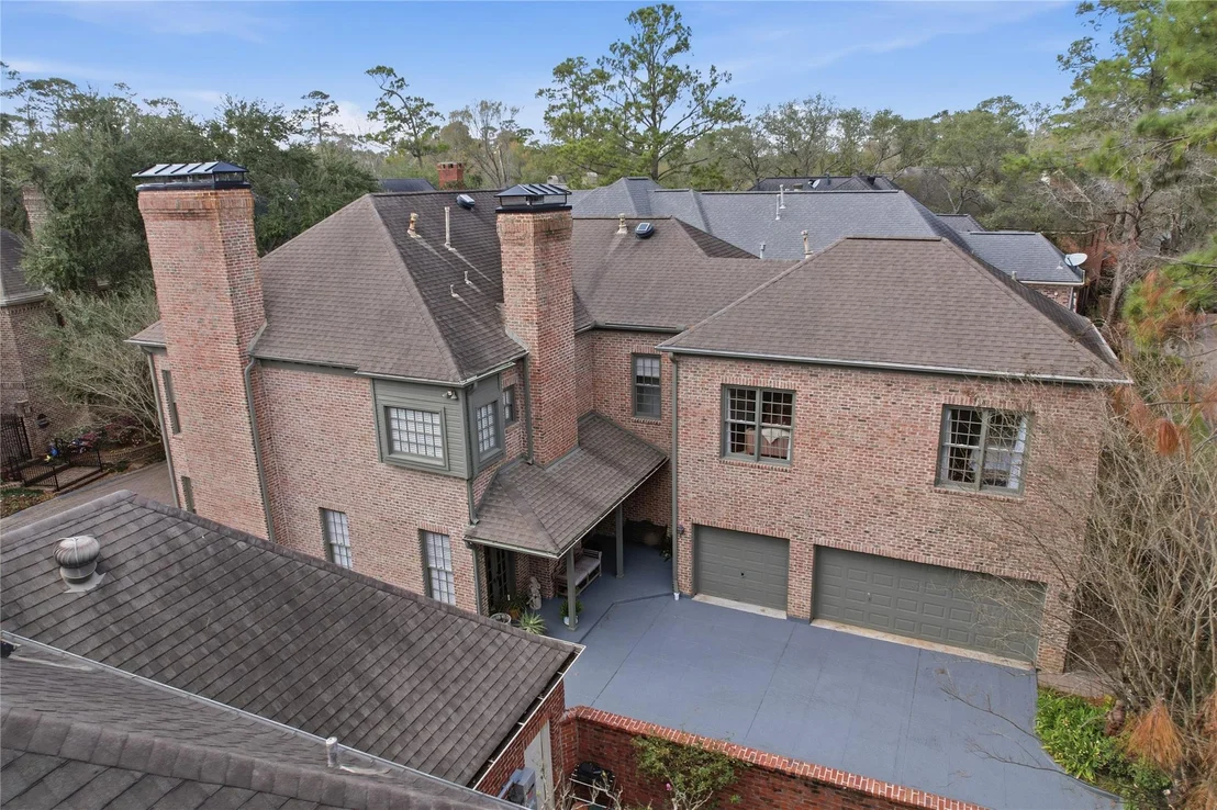 Photo of 207 Sugarberry Circle