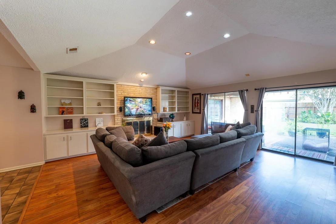Photo of 7926 Quail Meadow Drive