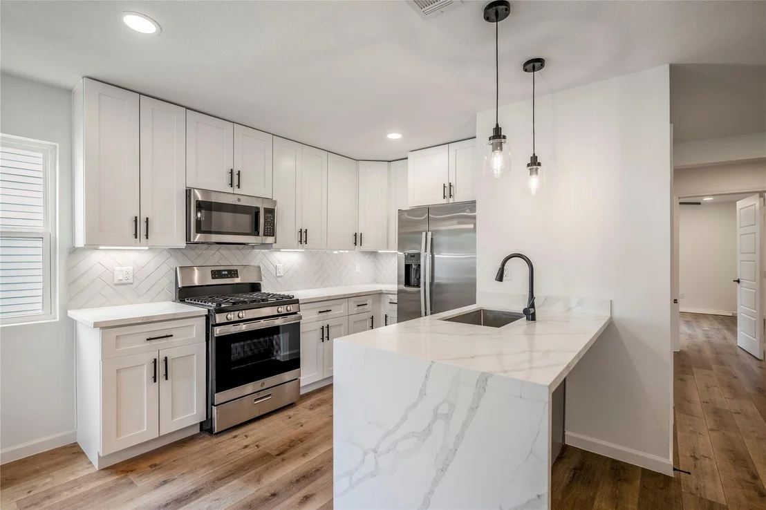 Photo of 3923 Alsace Street