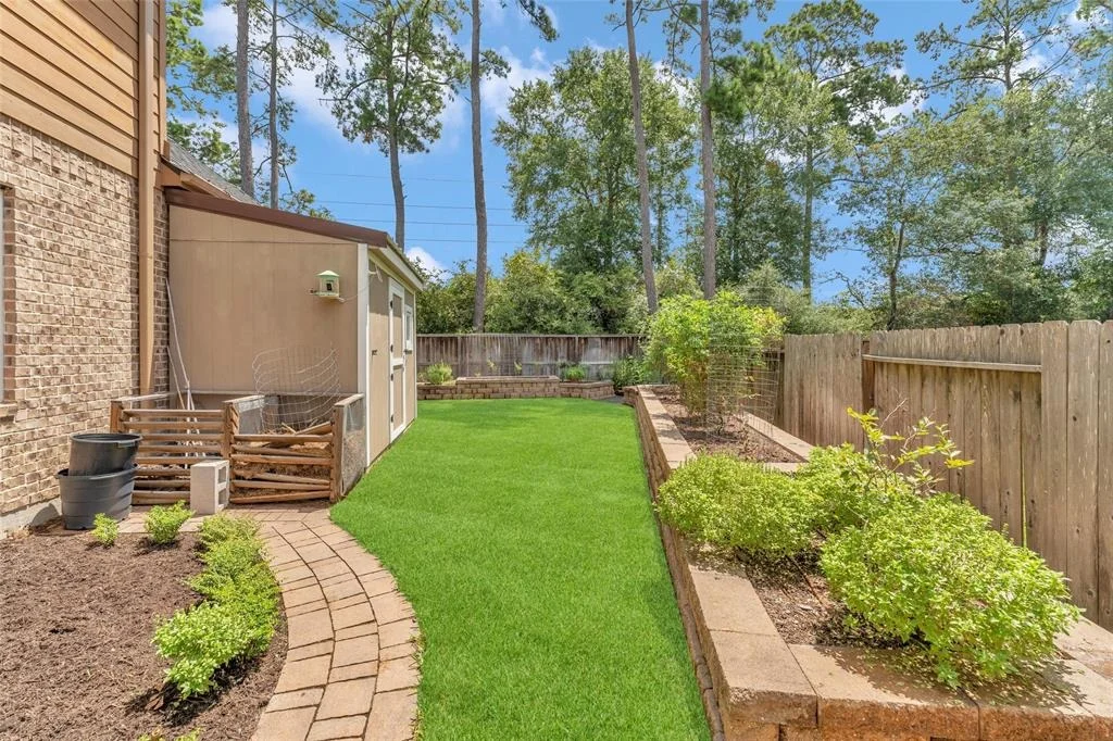 Photo of 203 Gaillardia Court