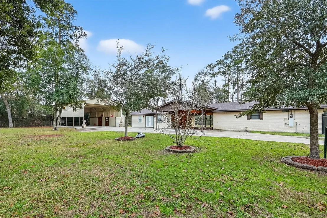 Photo of 1011 Chateau Woods Parkway Drive