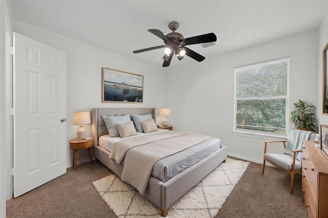 Photo of 130 S Walden Elms Circle