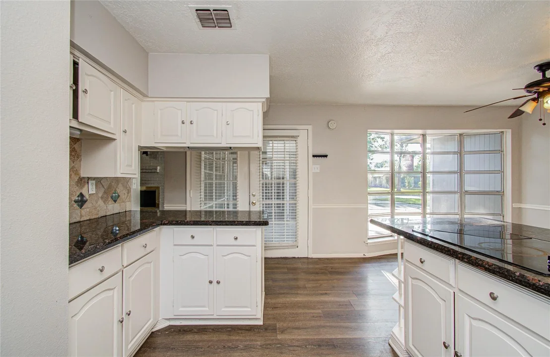Photo of 9430 Claridge Drive