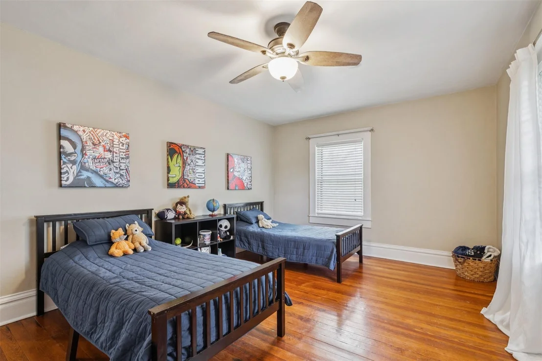 Photo of 1004 Mitchell Street