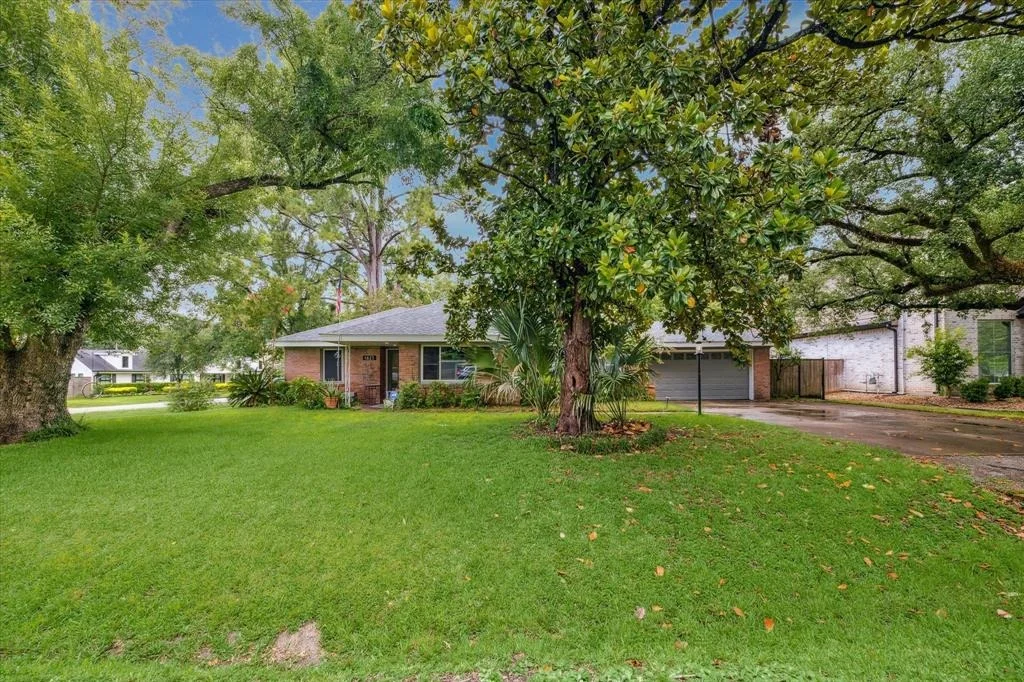 Photo of 1625 Longacre Drive