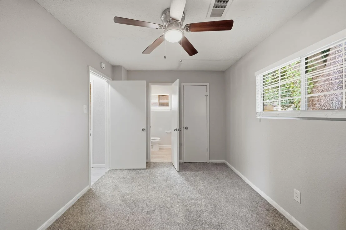 Photo of 5809 Melanite Avenue