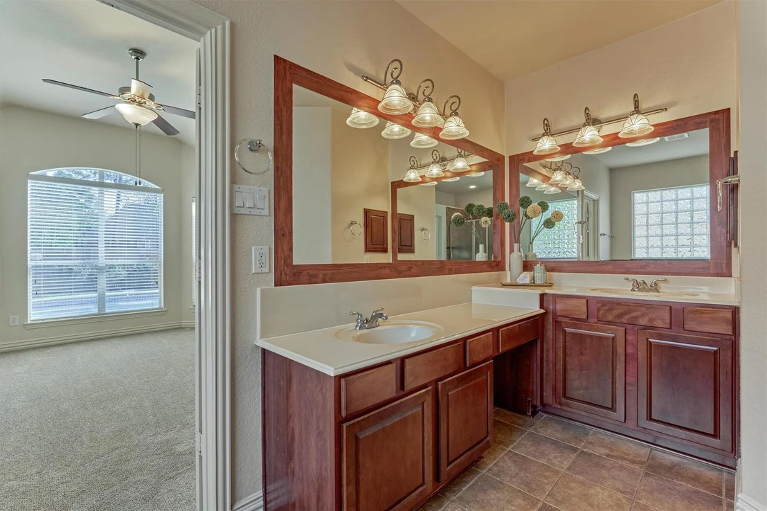 Photo of 66 W Frontera Circle