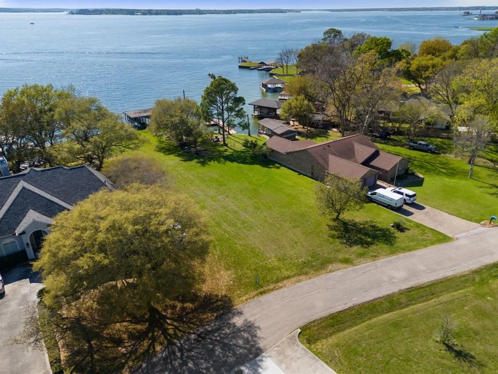 Photo of 13476 Hawthorne Drive