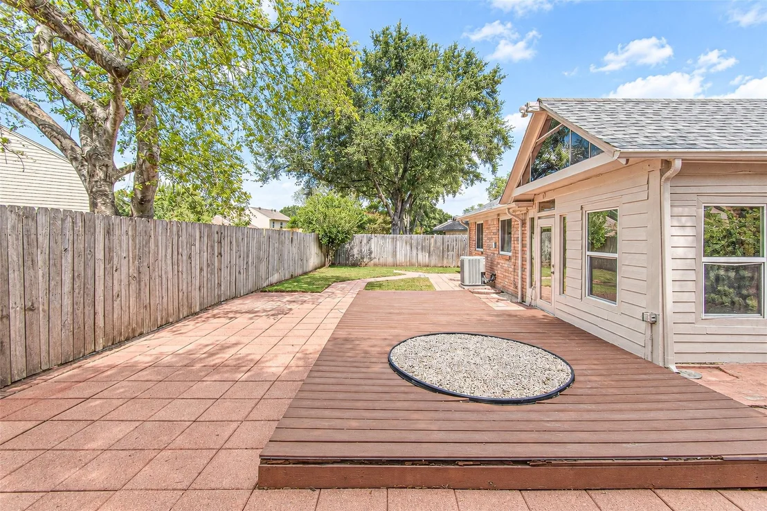 Photo of 18015 Brooknoll Drive