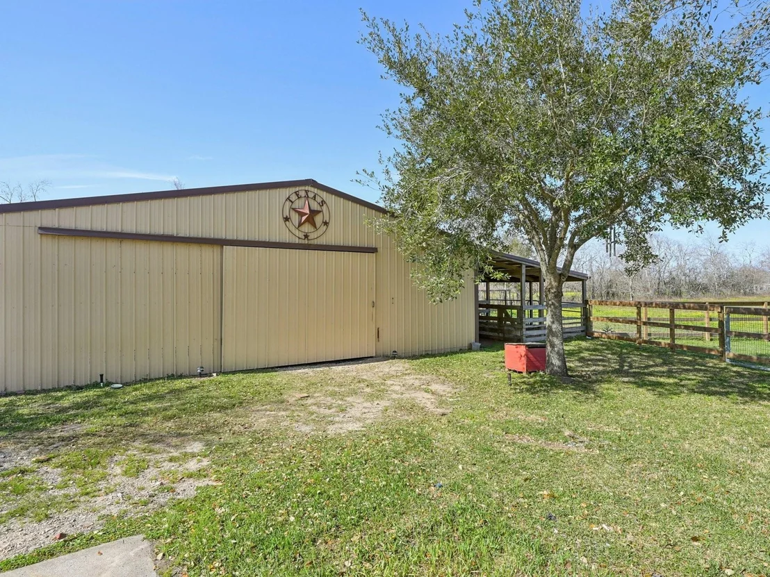Photo of 10007 County Road 168