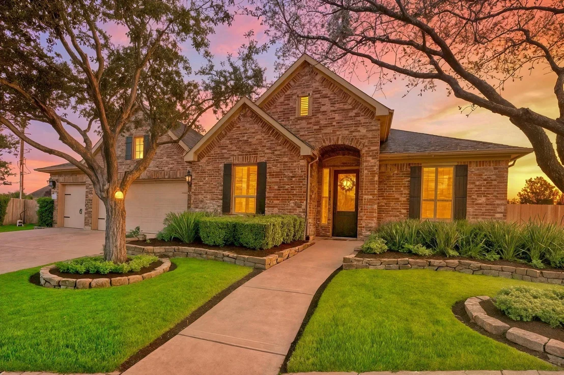 Photo of 2602 Walnut Crest Drive