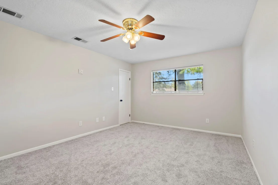 Photo of 15633 Corinthian Way