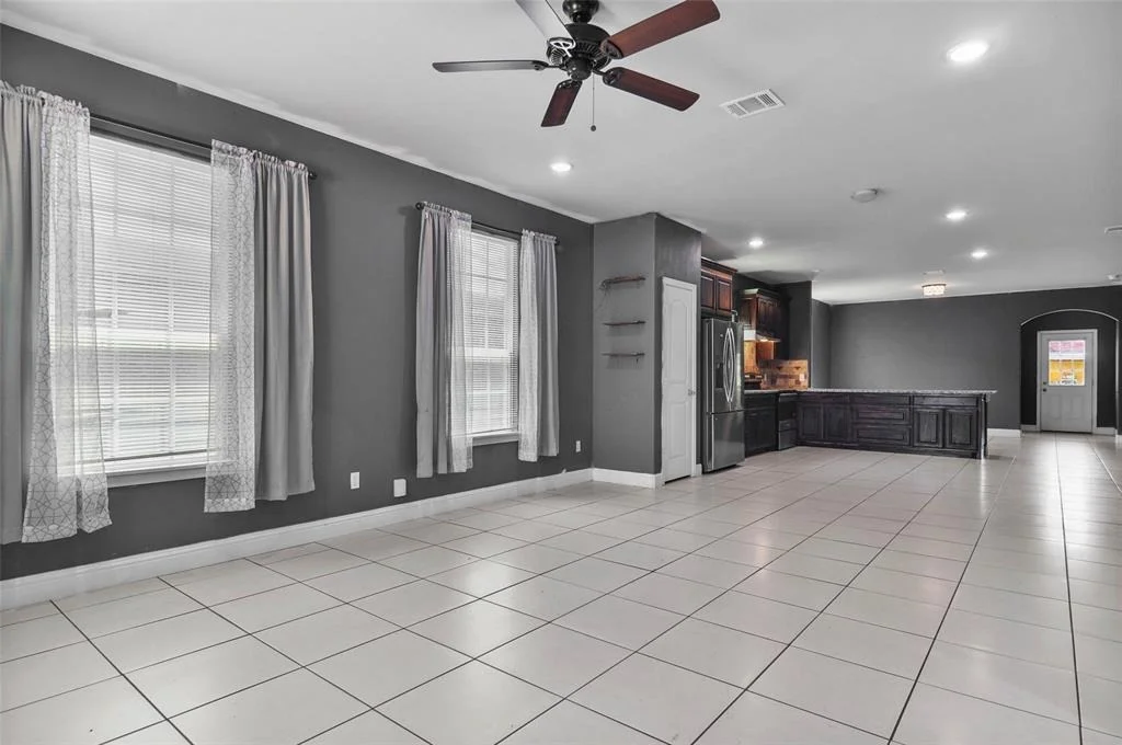 Photo of 431 Sabine Avenue