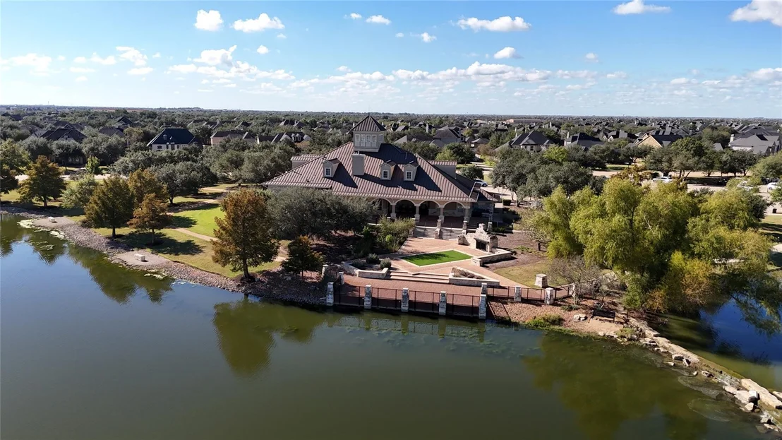 Photo of 2602 Walnut Crest Drive