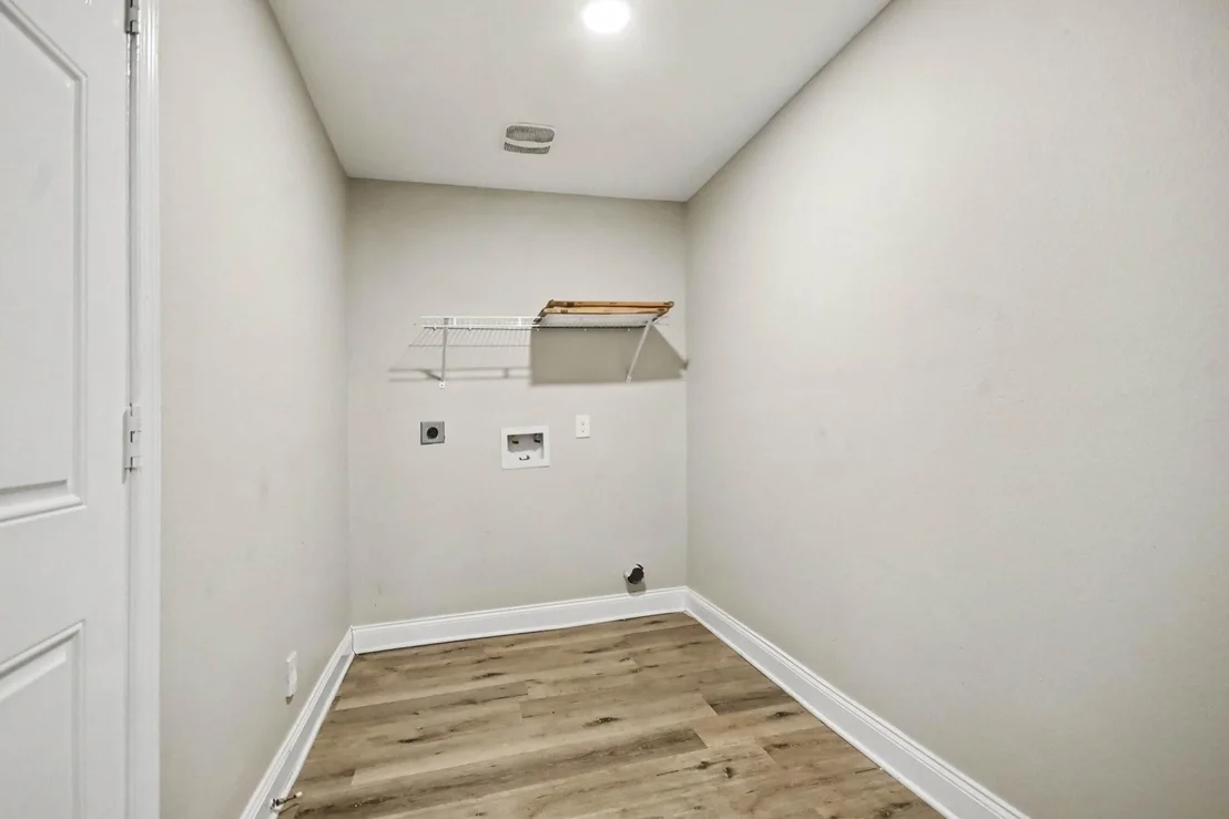 Photo of 7346 Okinawa Road