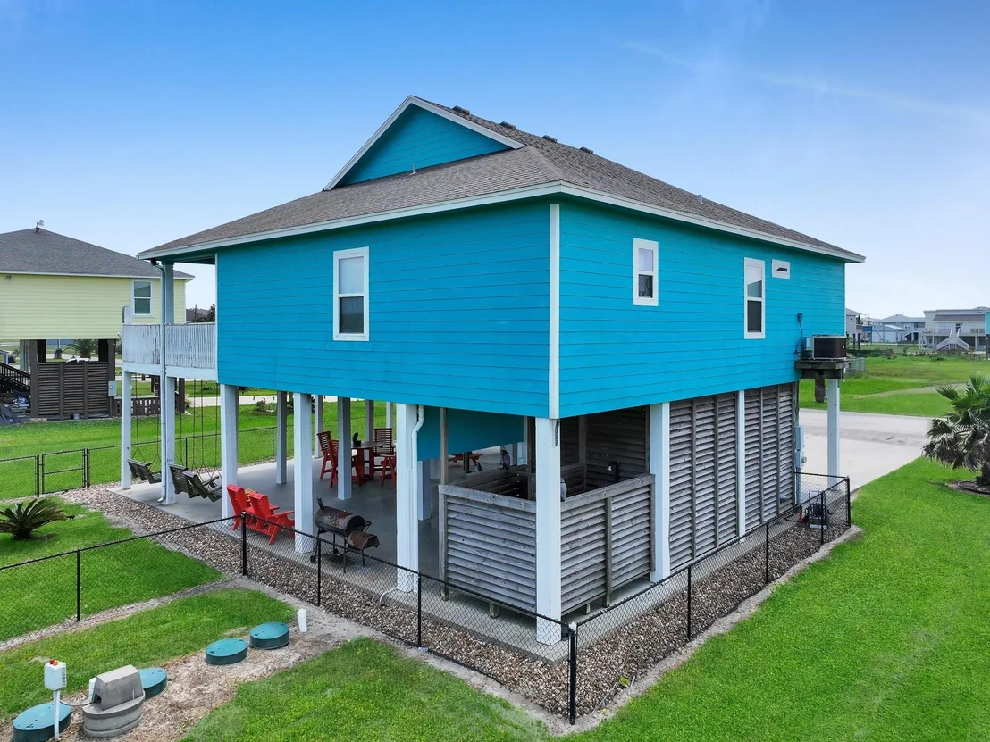 Photo of 962 Surfside Drive