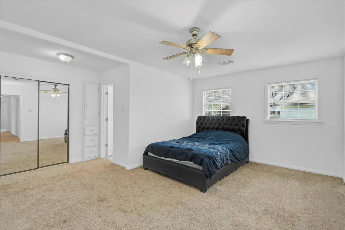 Photo of 1618 W 10th Street