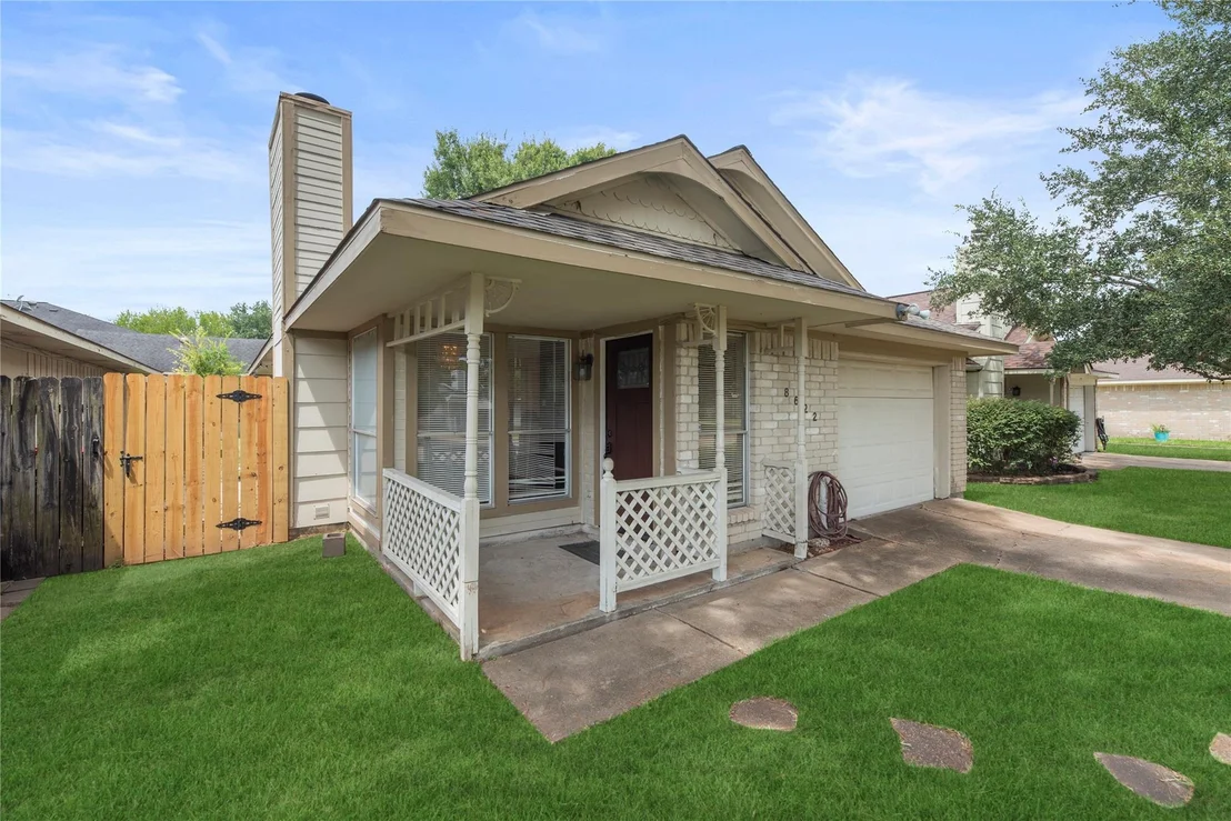 Photo of 8622 Ashlawn Drive