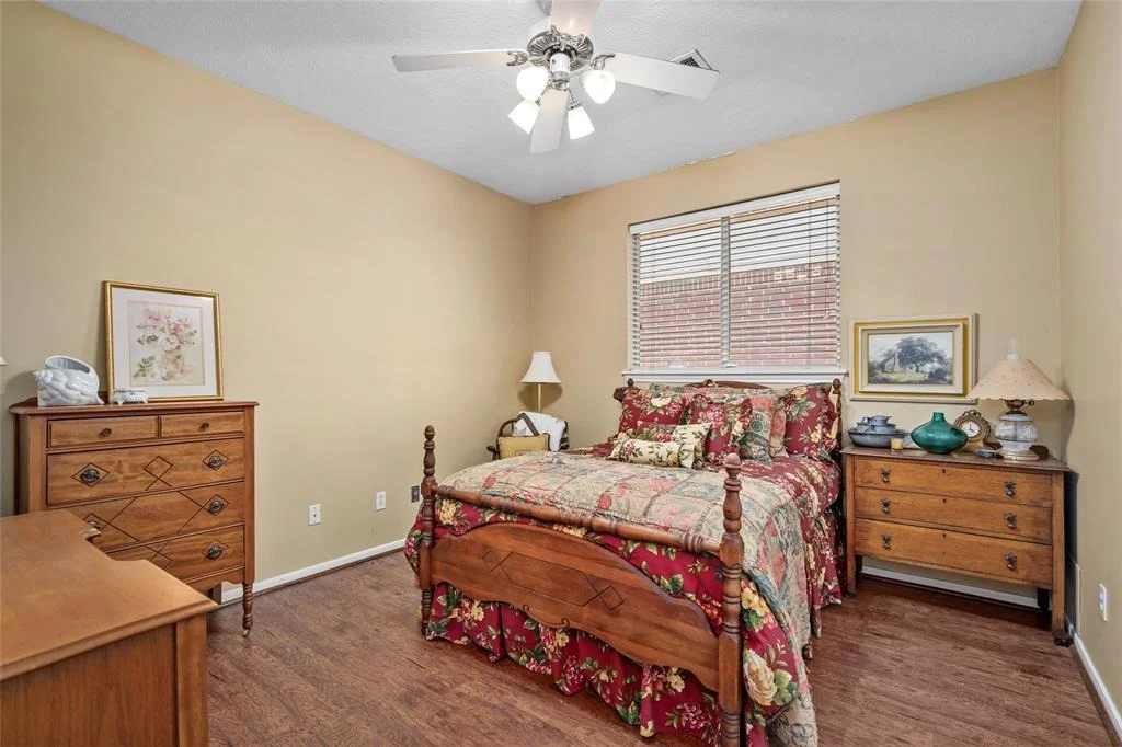 Photo of 5702 Summerfield Lane