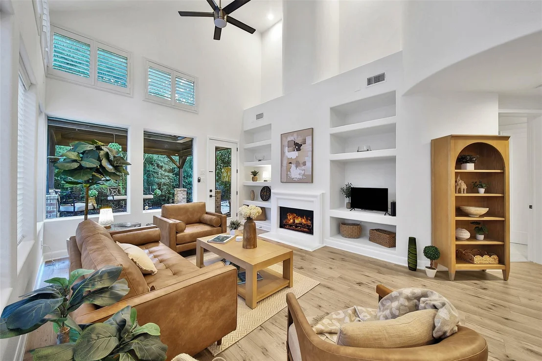 Photo of 1302 Avon Way