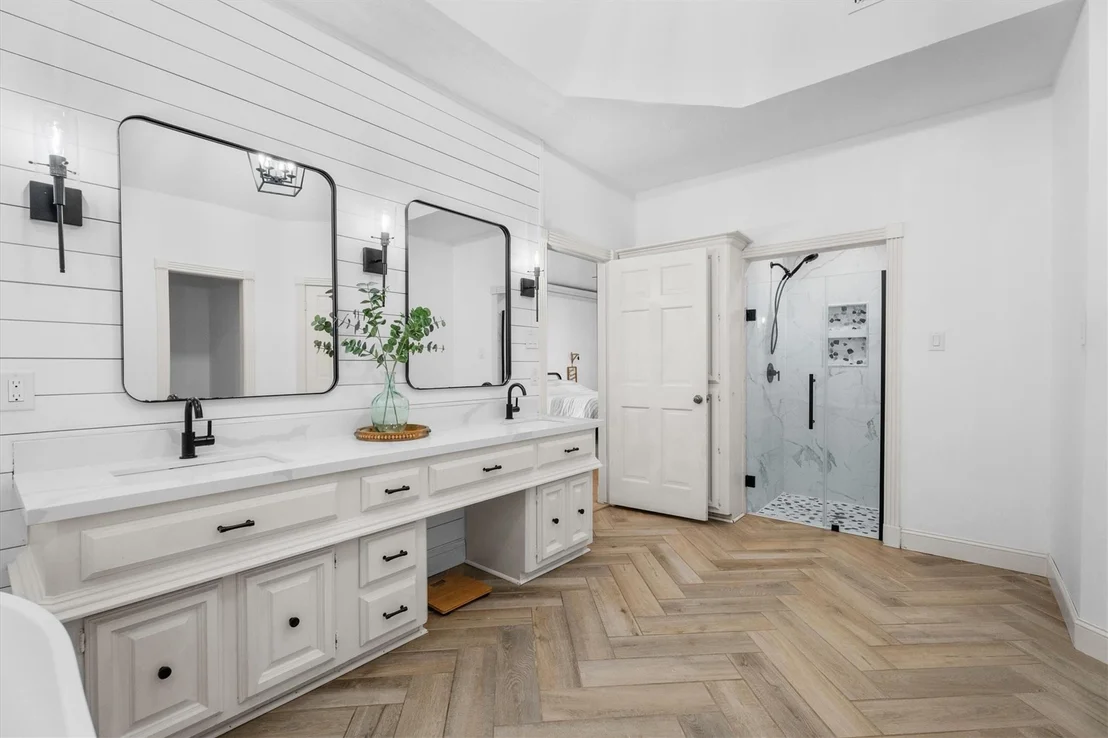 Photo of 16023 Mickleham Drive