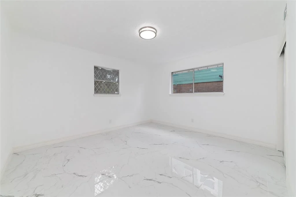 Photo of 9114 Mahoning Drive