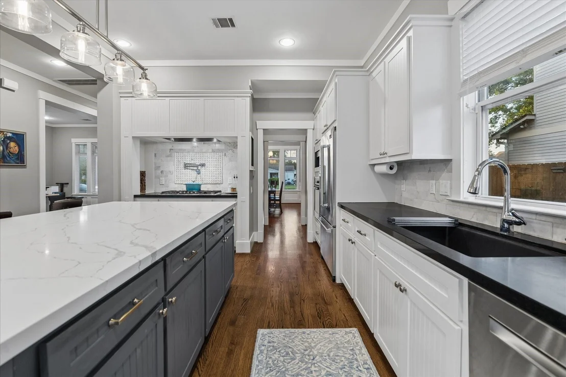 Photo of 1525 Chippendale Road