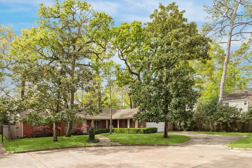 Photo of 13731 Pebblebrook Drive