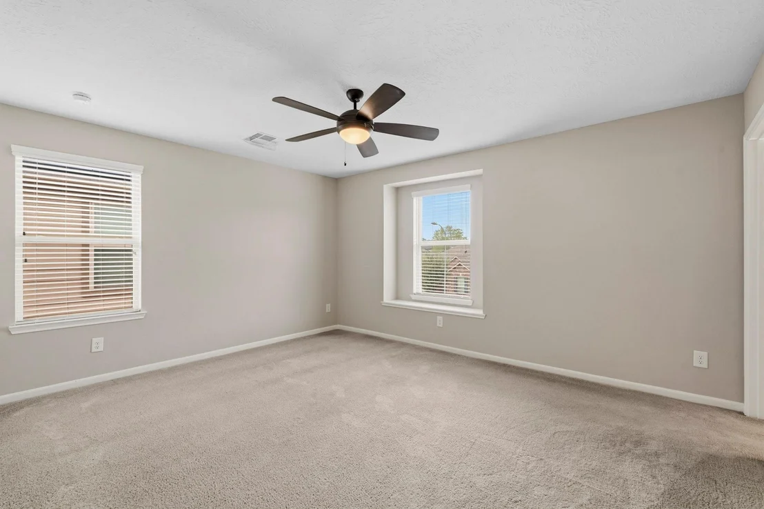 Photo of 6014 Rivergrove Bend Drive