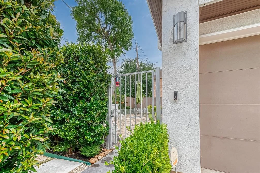 Photo of 6110 Potomac Enclave Drive