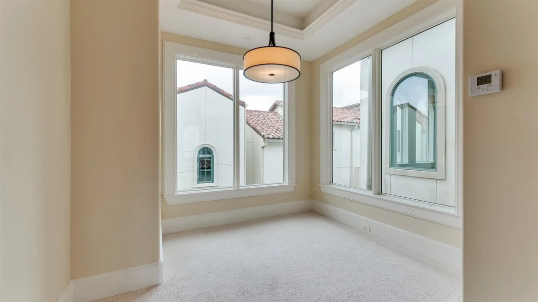 Photo of Unit E at 1700 Sunset Boulevard