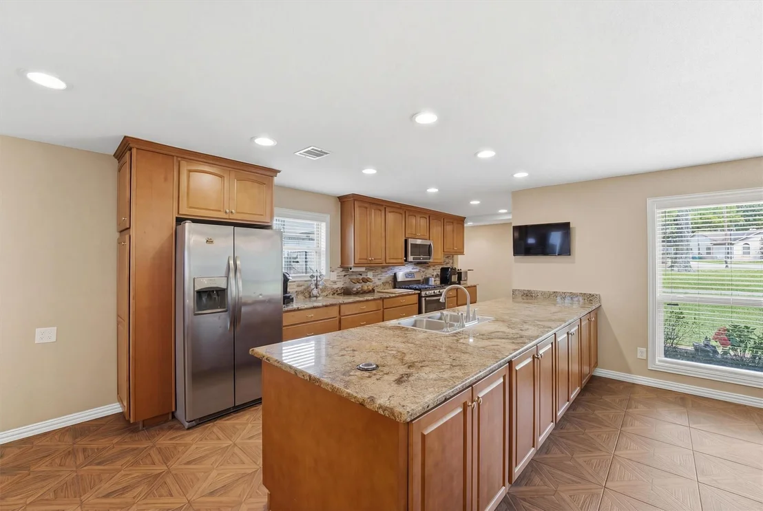 Photo of 18327 Shoreline Drive