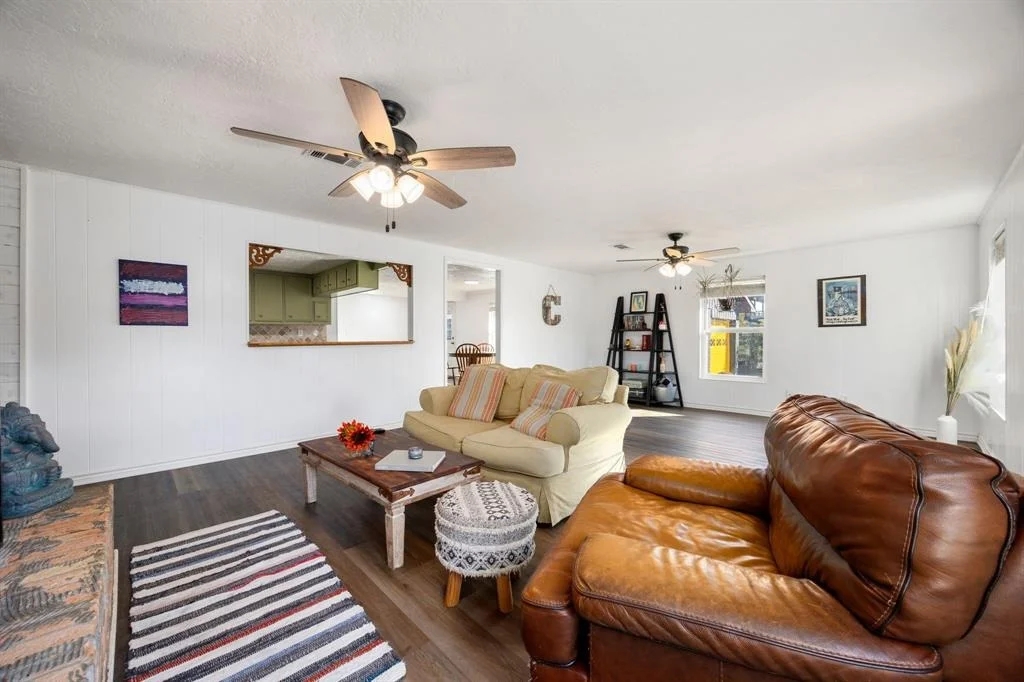 Photo of 33180 Wright Road