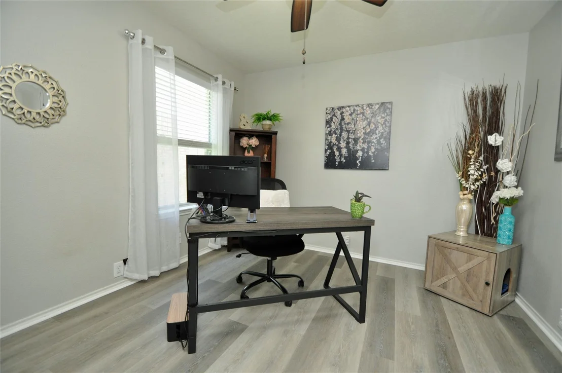 Photo of 5806 Spring Sunrise Drive