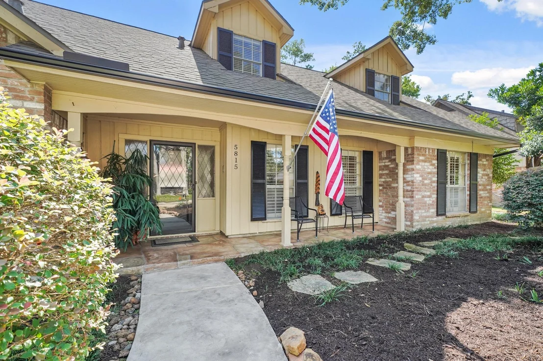 Photo of 5815 Queensgate Drive
