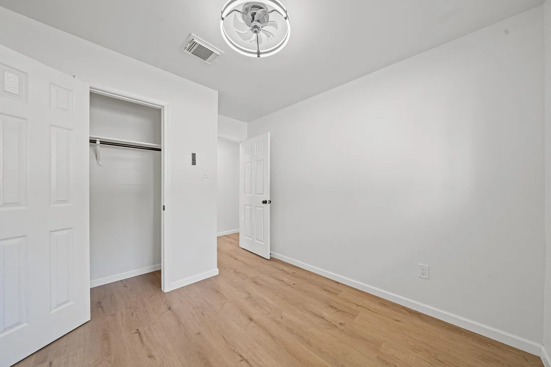Photo of 11059 Vailview Drive