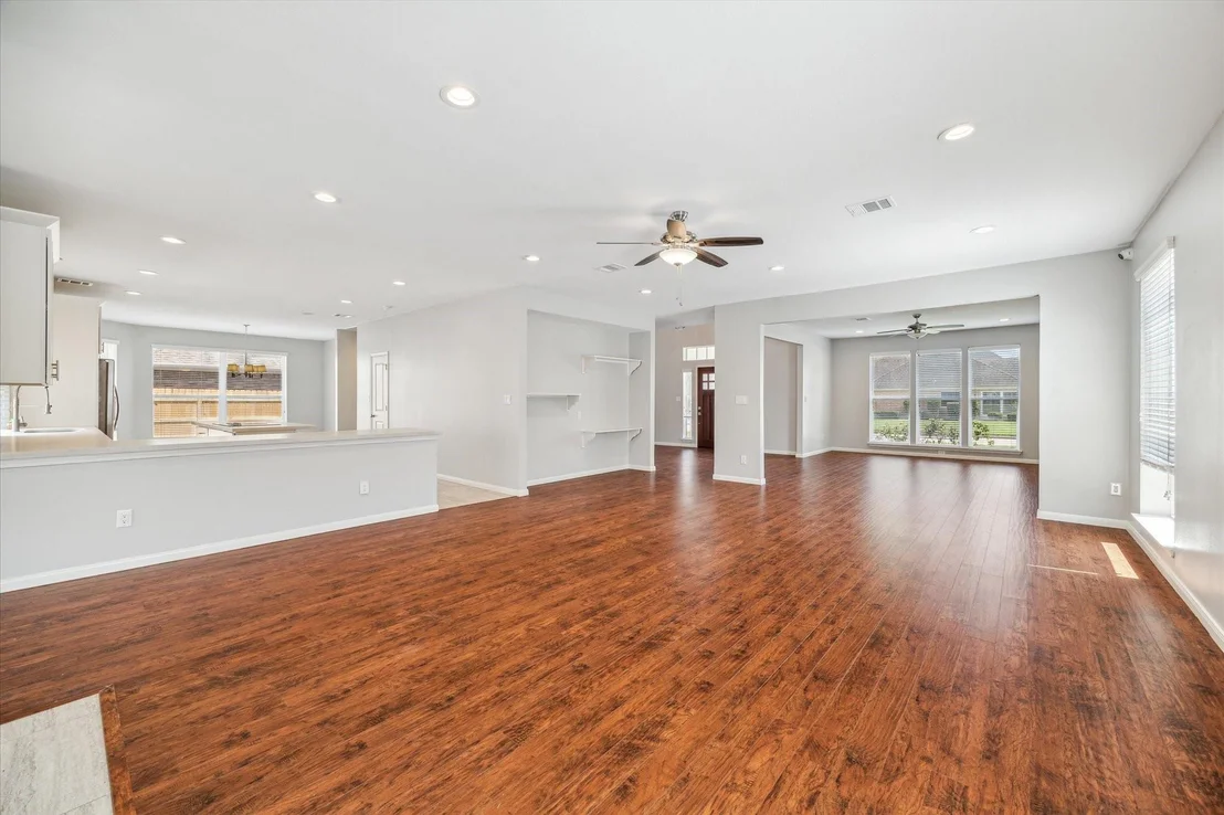 Photo of 6003 Ancient Oaks Drive