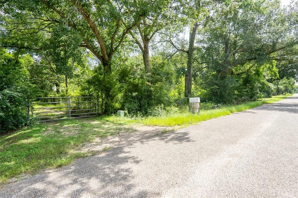 Photo of 21981 White Oak Drive