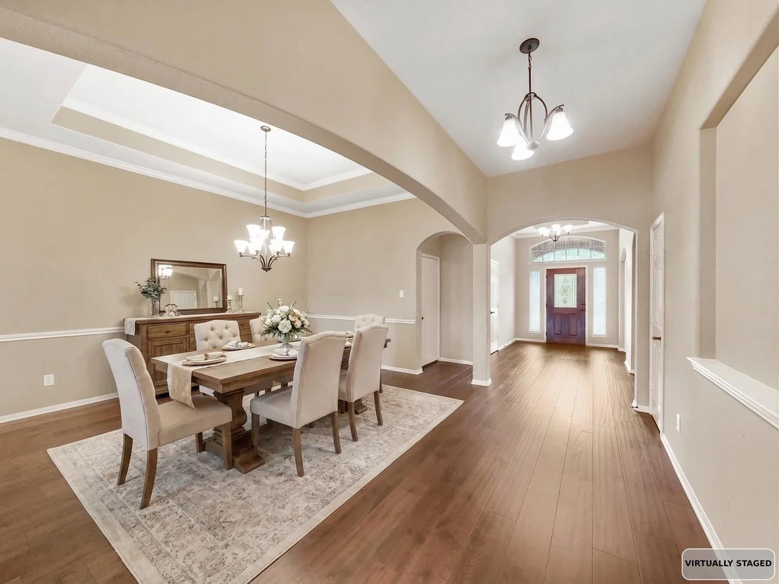 Photo of 22635 Pineleigh Court