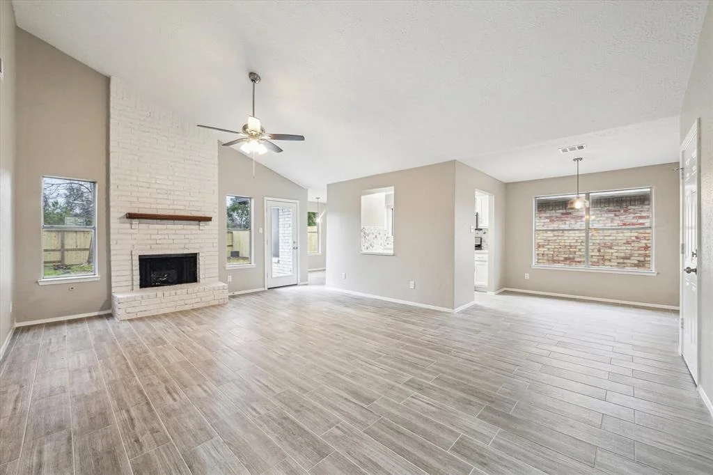Photo of 16111 Windom Drive