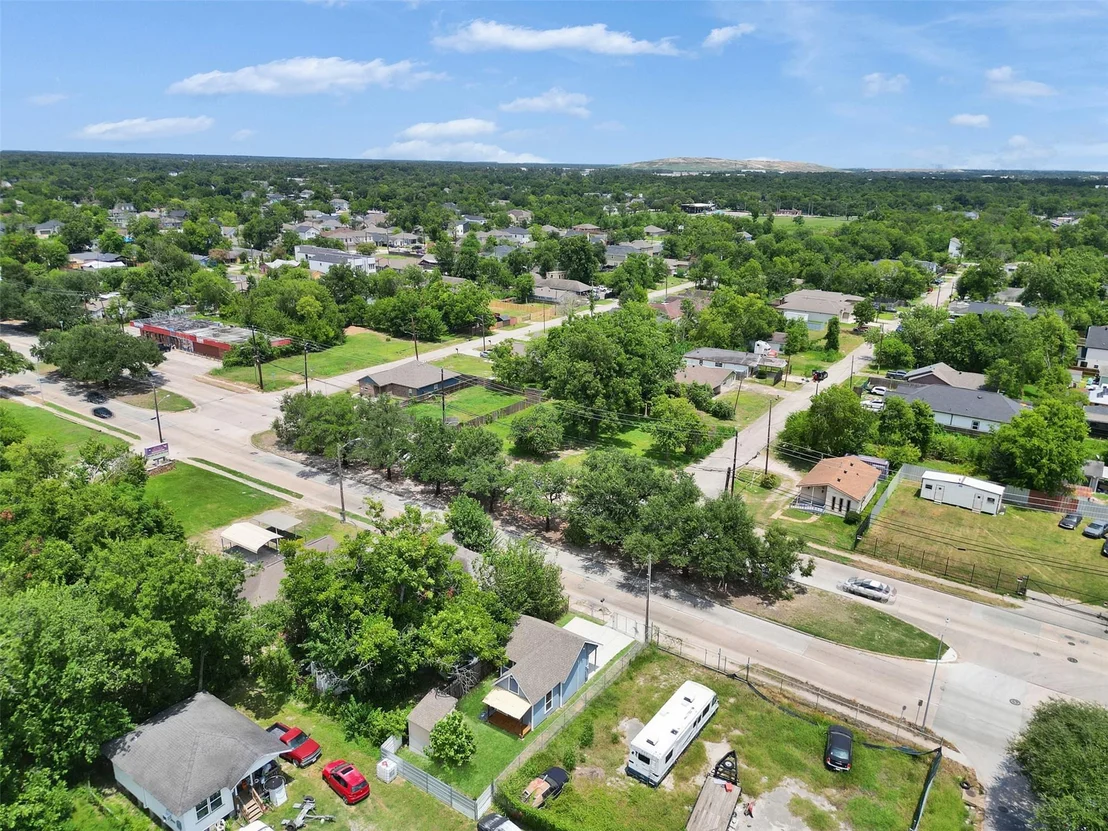Photo of 5603 N Wayside Drive