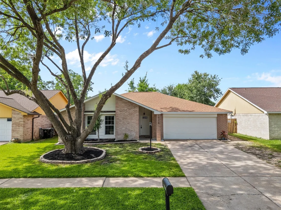 Photo of 19218 Cypress Harbor Drive