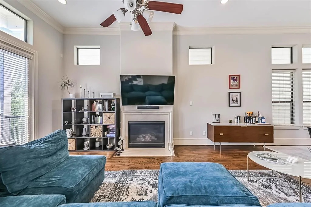 Photo of 2425 Polk Street