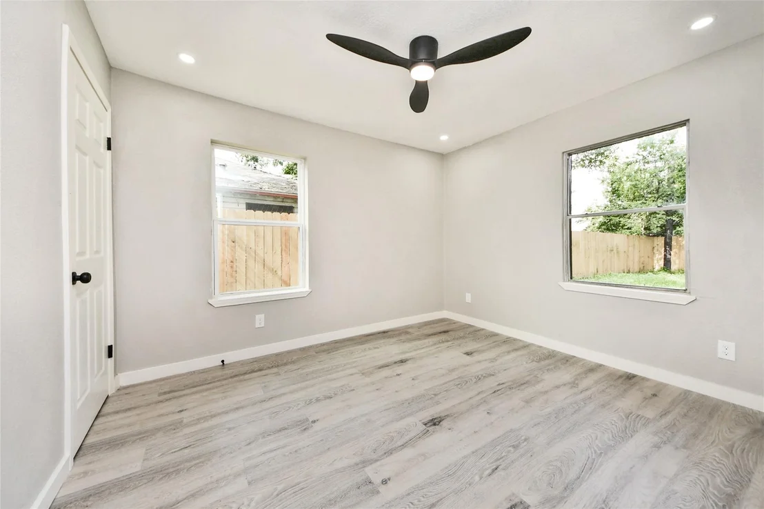Photo of 712 Mobile Drive