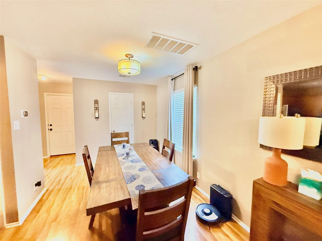 Photo of 504 Rolling Oak Drive