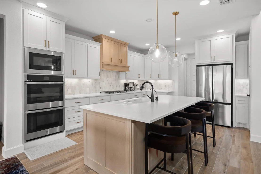Photo of 25246 Bamburgh Drive