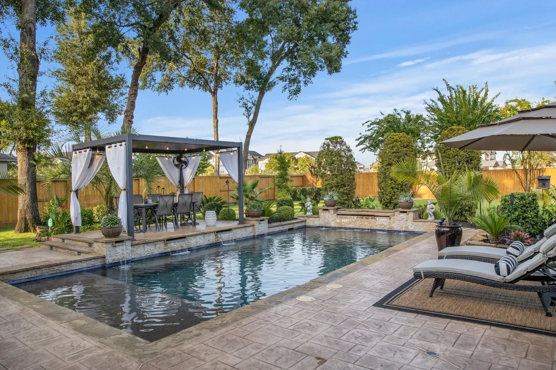 Photo of 17108 Lakeway Park