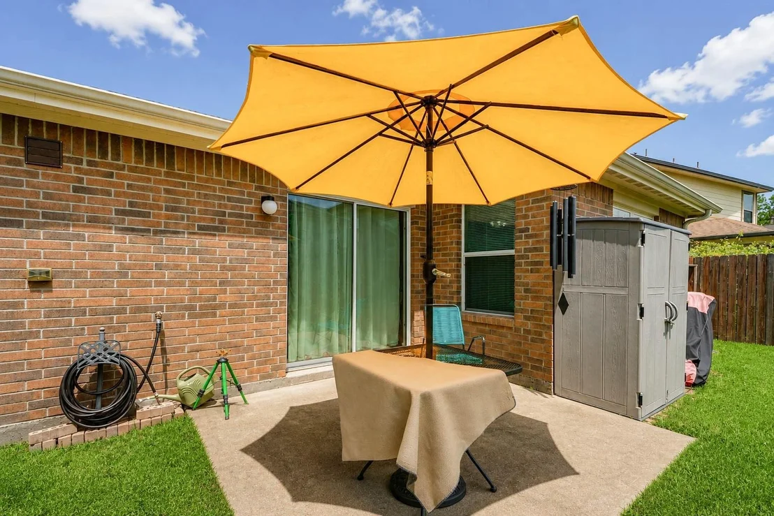 Photo of 15214 Thistle Rock Lane